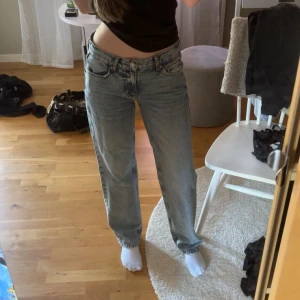 Lågmidjade jeans - Lågmidjade jeans från Gina i stl 34. Köpta för 500kr💕
