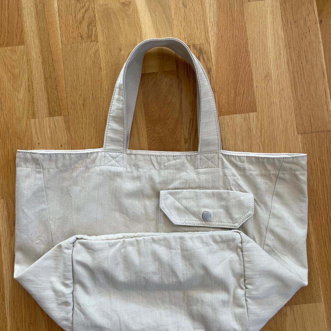 JW Anderson x Uniqlo Tote - 92