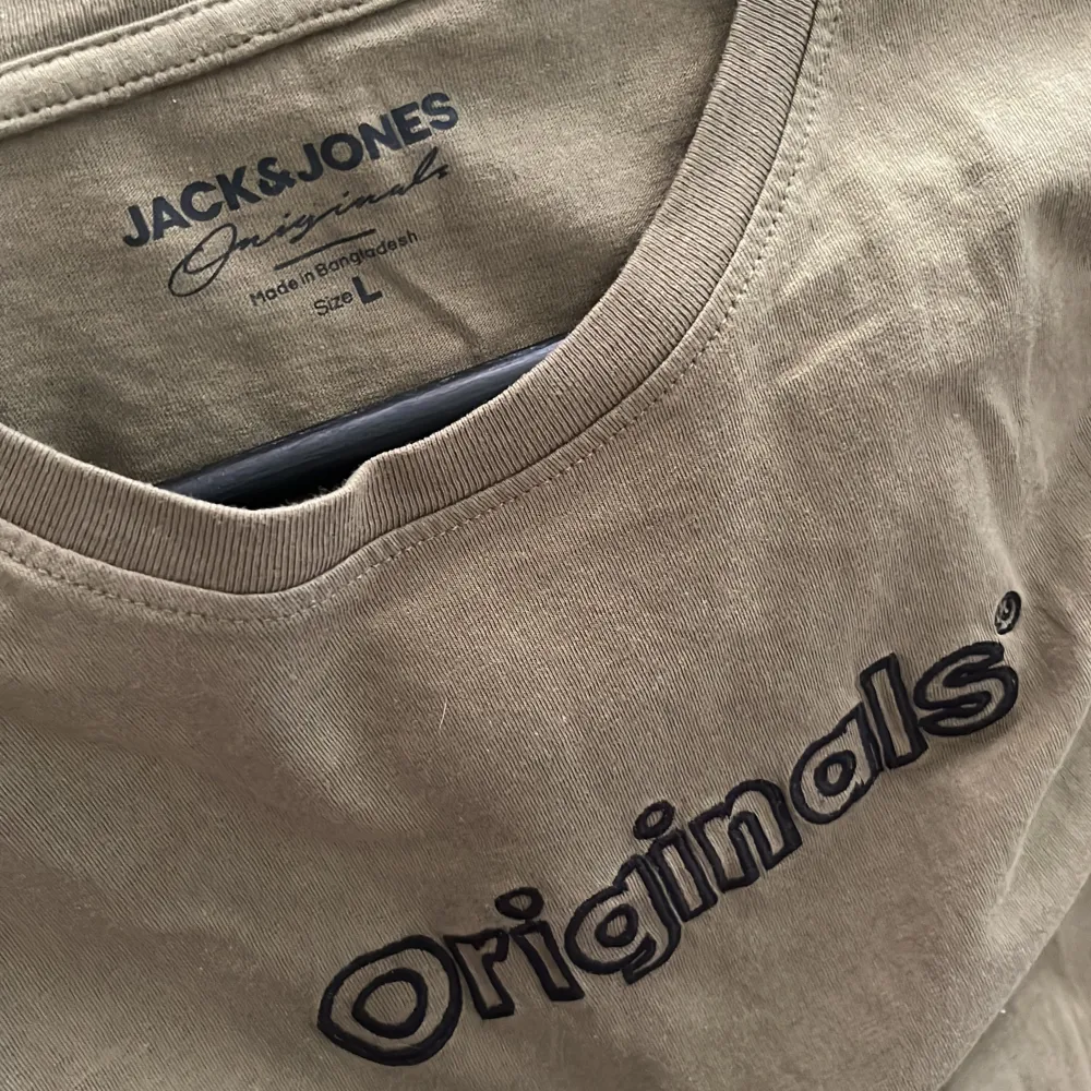 Märke: Jack & Jones Skick: Väldigt bra Passform: Oversized  Köpare betalar frakten!👍🏼. T-shirts.