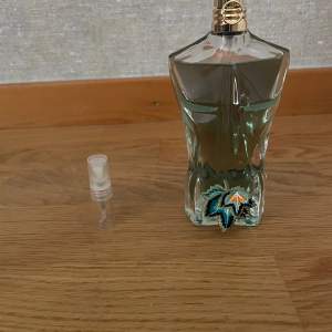 2 ml sample av jaen Paul Gaultier paradise garden väldigt bra parfym till sommaren