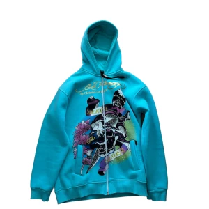 Ed Hardy kofta  - super snygg Ed Hardy kofta! har inga defekter och är super skön. har kanske tappat 1 - 2 strass men annars är alla kvar.