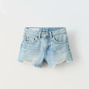 jeansshorts - jätte fina jeansshorts som passar bra nu till sommaren!😍