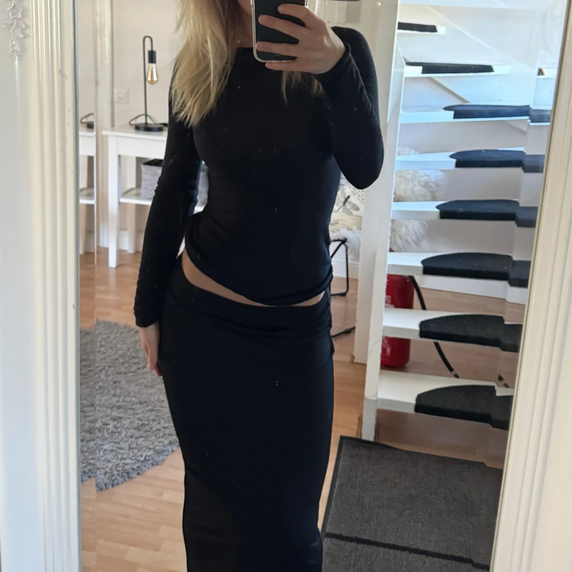 Svart långkjol
