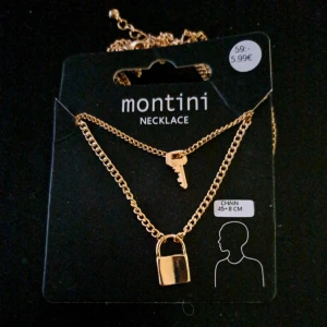 Halsband - Aldrig använd , längd står på bilden. 