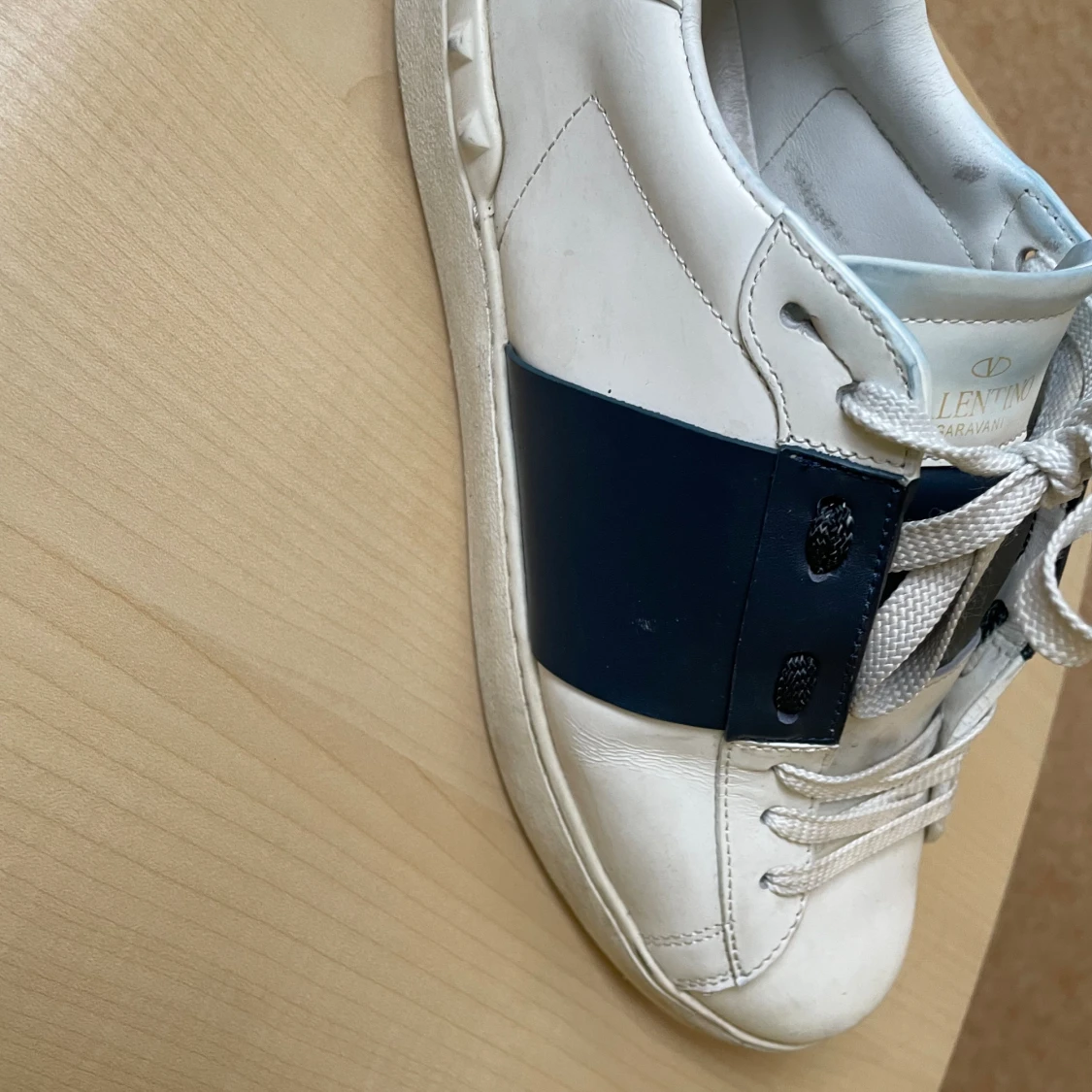 Valentino opens marinblå - 90