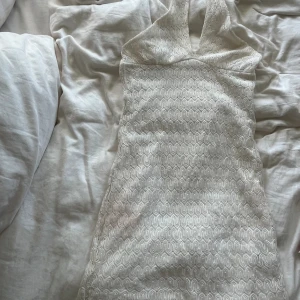 vit klänning - jätte fin vit klänning 💓