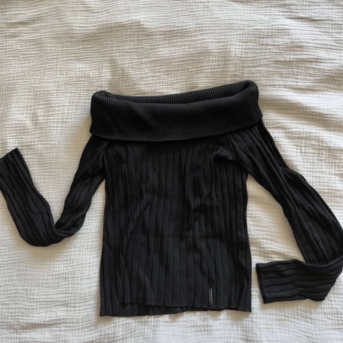 Off shoulder från Guess - 90