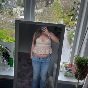 zara sommar topp - super fin zara topp som jag köpte i augusti förra året. säljer den för att jag inte använder den så mycket