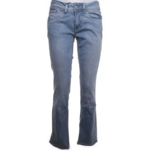 Pepe Jeans - Ljusblå lågmidjade pepe jeans i bra skick, jätte fina  Skriv för bättre bilder eller om du har andra frågor💕