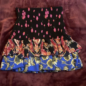 Kjol - En somrig kjol i storlek 36 i jättebra skick💗