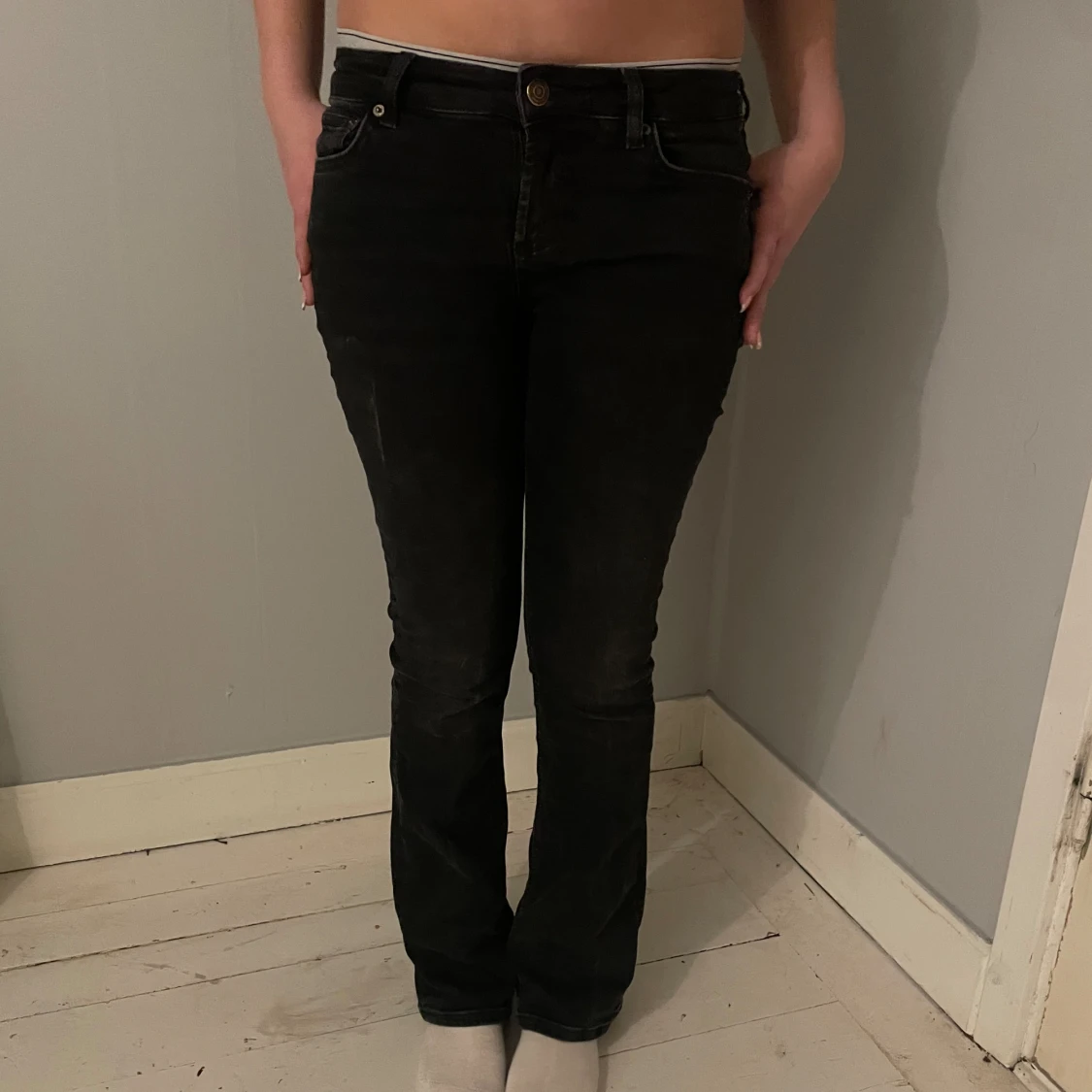 Svart Zara jeans  - 90