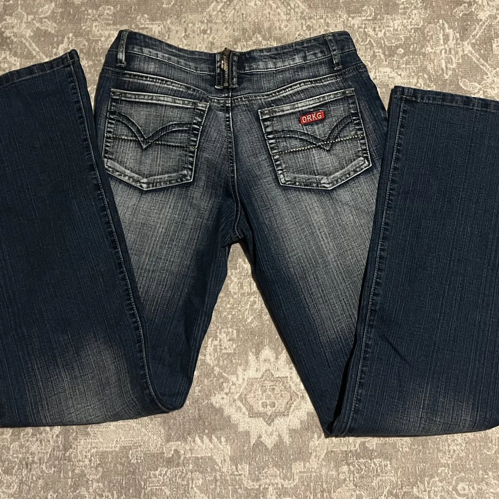 Så snygga lågmidjade jeans, storleken är ”XL” men dom är inte sana i storleken och sitter som en S. Köparen står för frakten💗. Jeans & Byxor.
