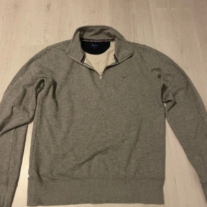 Gant halfzip - Inge skador. Den har blivit för liten för mig 