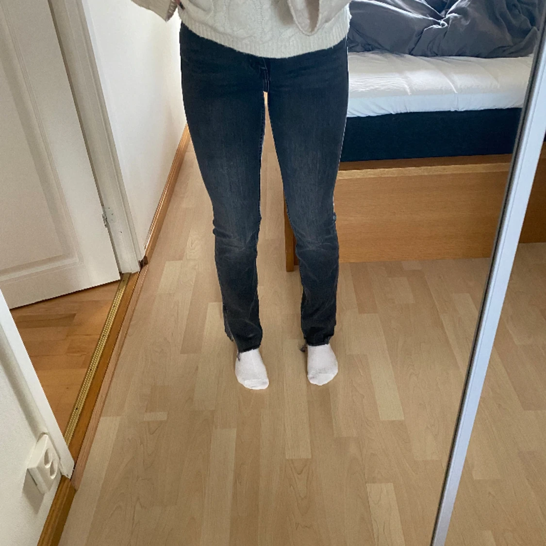 Jeans med slit