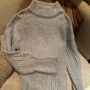 Stickad tröja nakd  - Storlek 36, ej använd 💕