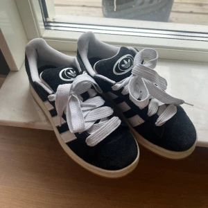 Campus - Använda fåtal gånger så i väldigt bra skick. Säljer då dem inte kommer till användning💕