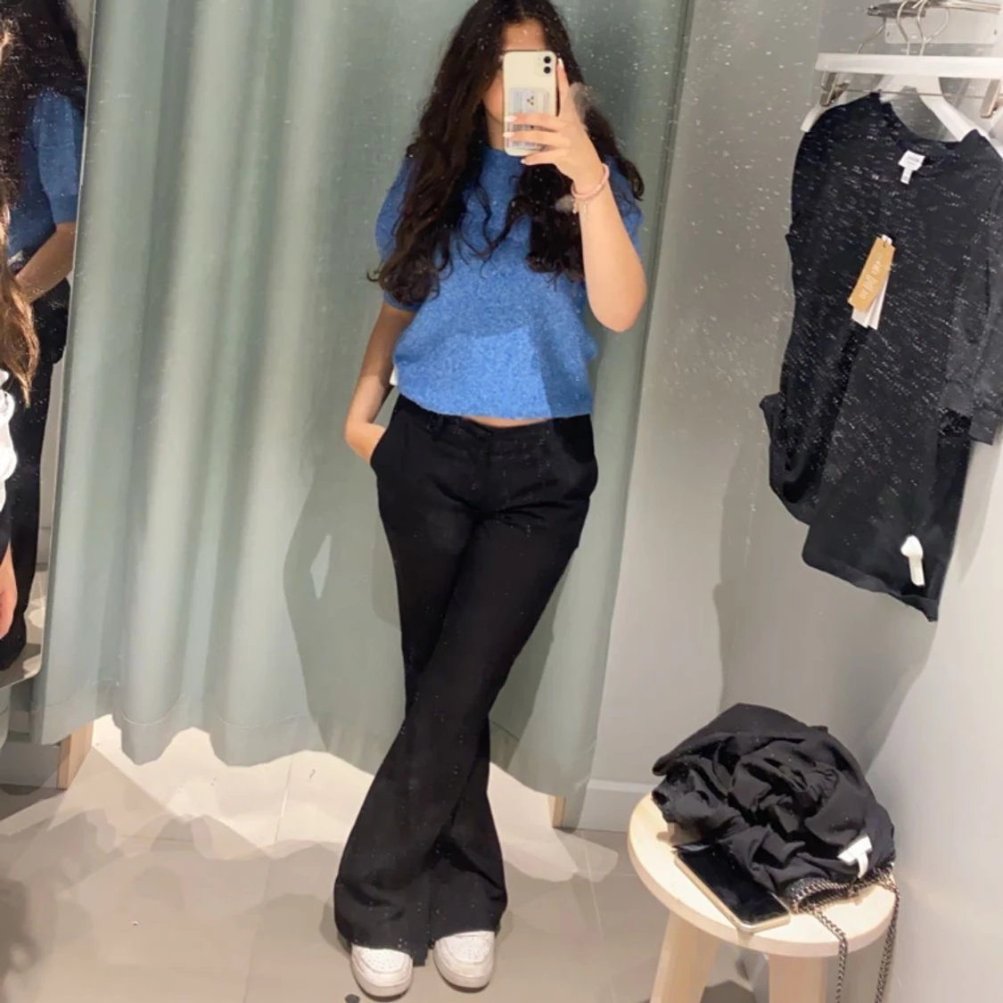 Blå stickad kortärmad tröja  - 91