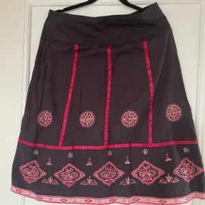 Kjol Promod - Str. 38, fin skick använd 3-4 gånger. 