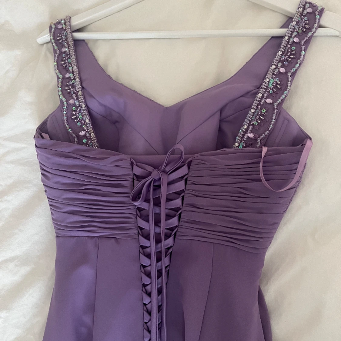 Lila balklänning - 91