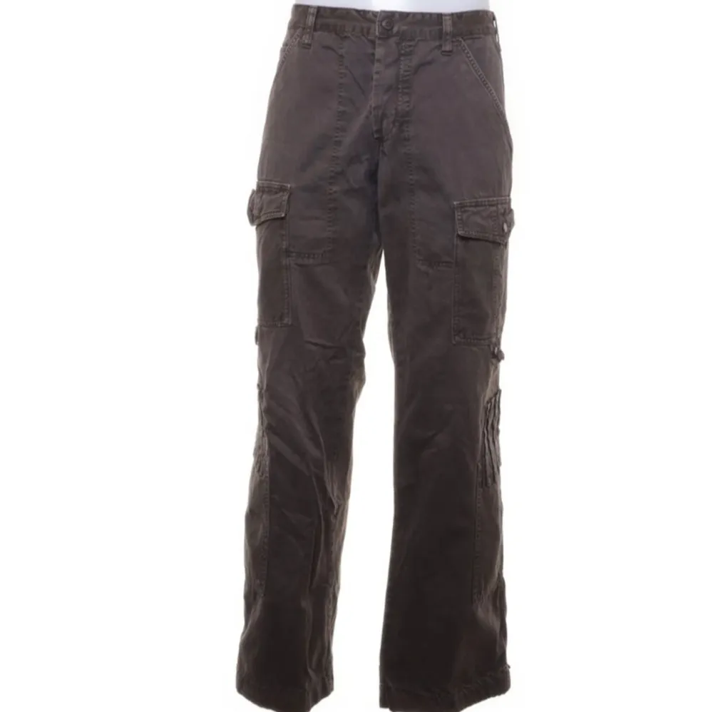 tactical cargo pants från d&g. vintage. grym passform, lite bootcut. passar mig som är 183. Ofc är dom äkta.. Jeans & Byxor.