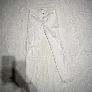 Low waist Tommy Hilfiger jeans - Mycket bra skick, knappt använda 