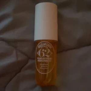 sol de janeiro 62 - the perfume is completely full💕 im selling because i bought it out of impulse and the smell doesnt suit me😭😭 the price can definitely be discussed