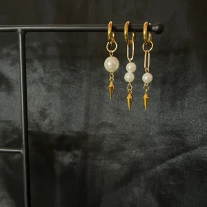 Örhängen guld - Säljer dessa örhängen i rostfritt stål för 120kr + frakt😻