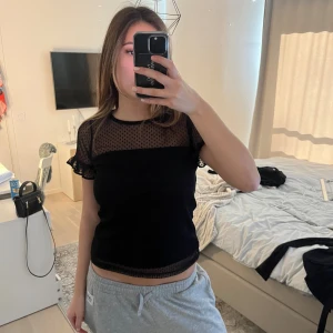 Söt topp - Aldrig använd, prislappen kvar