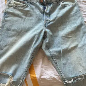 Jeans från Jack and Jones jättefint skick storlek 34/34
