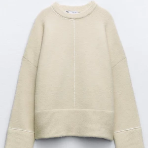 Zara tröja - Extremt snygg tjocktröja från zara. Använd ett fåtal gånger. 