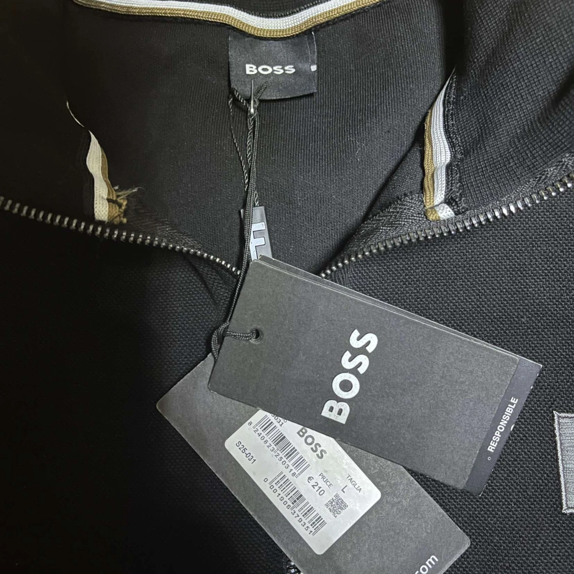 Hugo boss hoddie med zip helt ny 