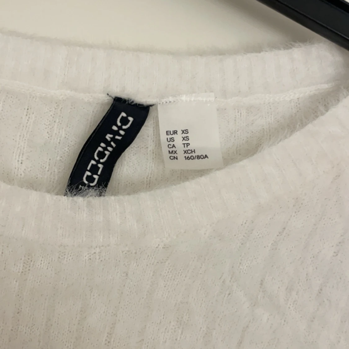 Stickad tröja  - 91