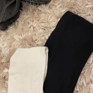 Topp - Säljer dessa två toppas tillsammans eftersom att jag ej använder dom 