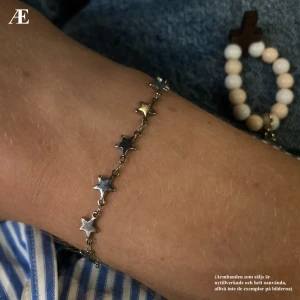 Stjärnarmband i rostfritt stål (Addellie Hoshizora) - Armbandet är tillverkat av rostfritt stål, vilket gör att det aldrig rostar eller tappar sin färg💫 passar alla, finns i tre storlekar