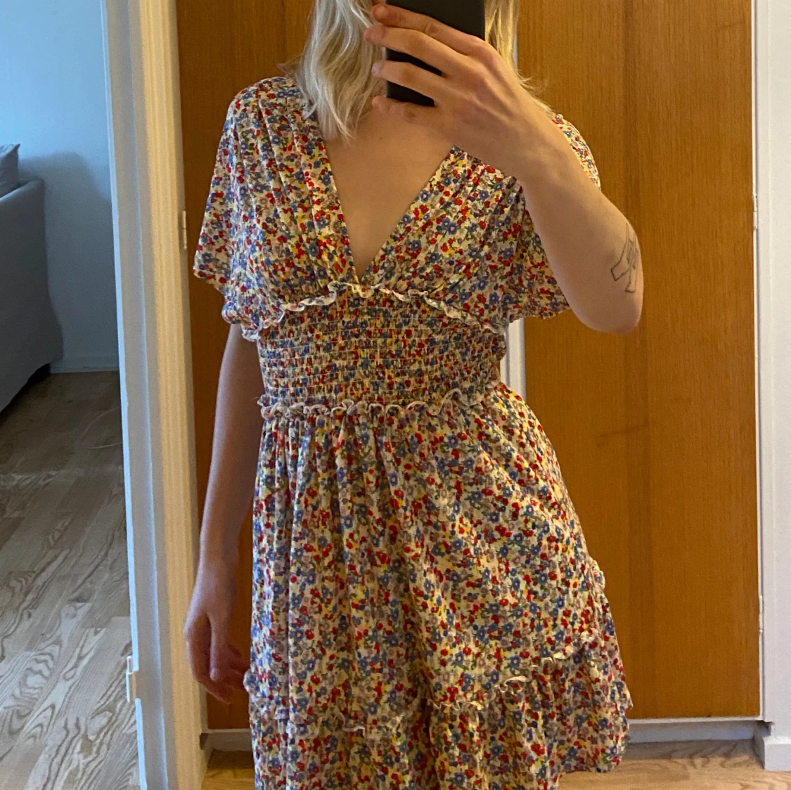 Blommig klänning  - 90