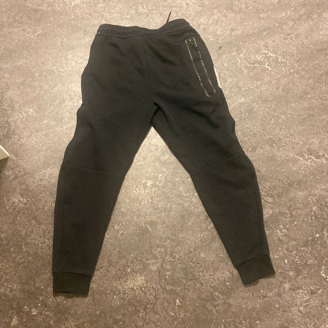 Nike tech joggers - 90