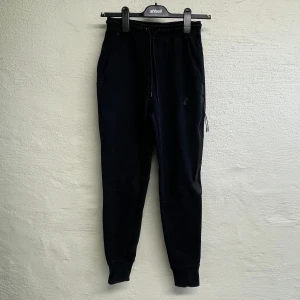 Nike tech - Nike tech byxor i storlek XS.