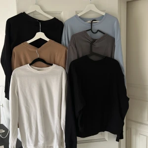 Collagetröjor 6st - Blandade färger på tröjorna. Storlekar mellan S-M. 