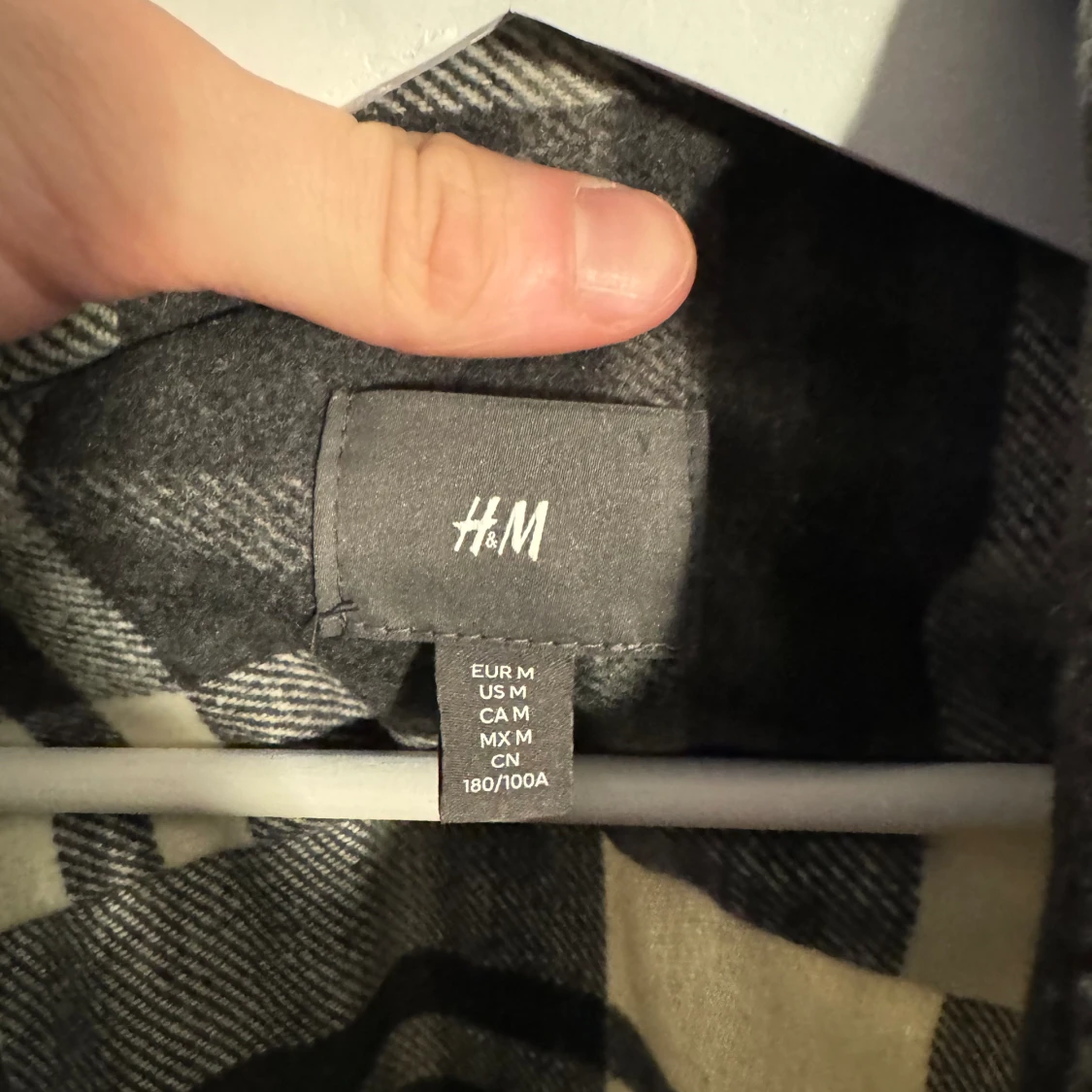 Flanellskjorta vit/svart/grå - 90