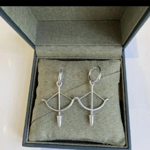 Söker Maria Nilsdotter örhängen  - Söker dessa örhängen skriv till mig om du har dessa 