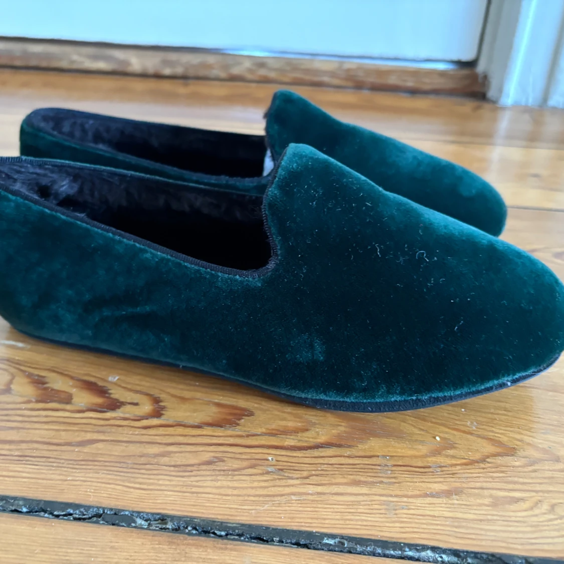 oanvända Hums tofflor  - 90