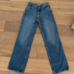 Zara Jeans, helt nya. Till tjejer 