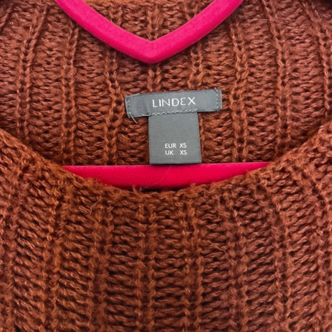 Brun stickad tröja från Lindex - 91