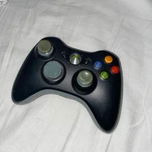 Xbox 360 kontroll - Xbox 360 kontroll ganska bra skick 7-10