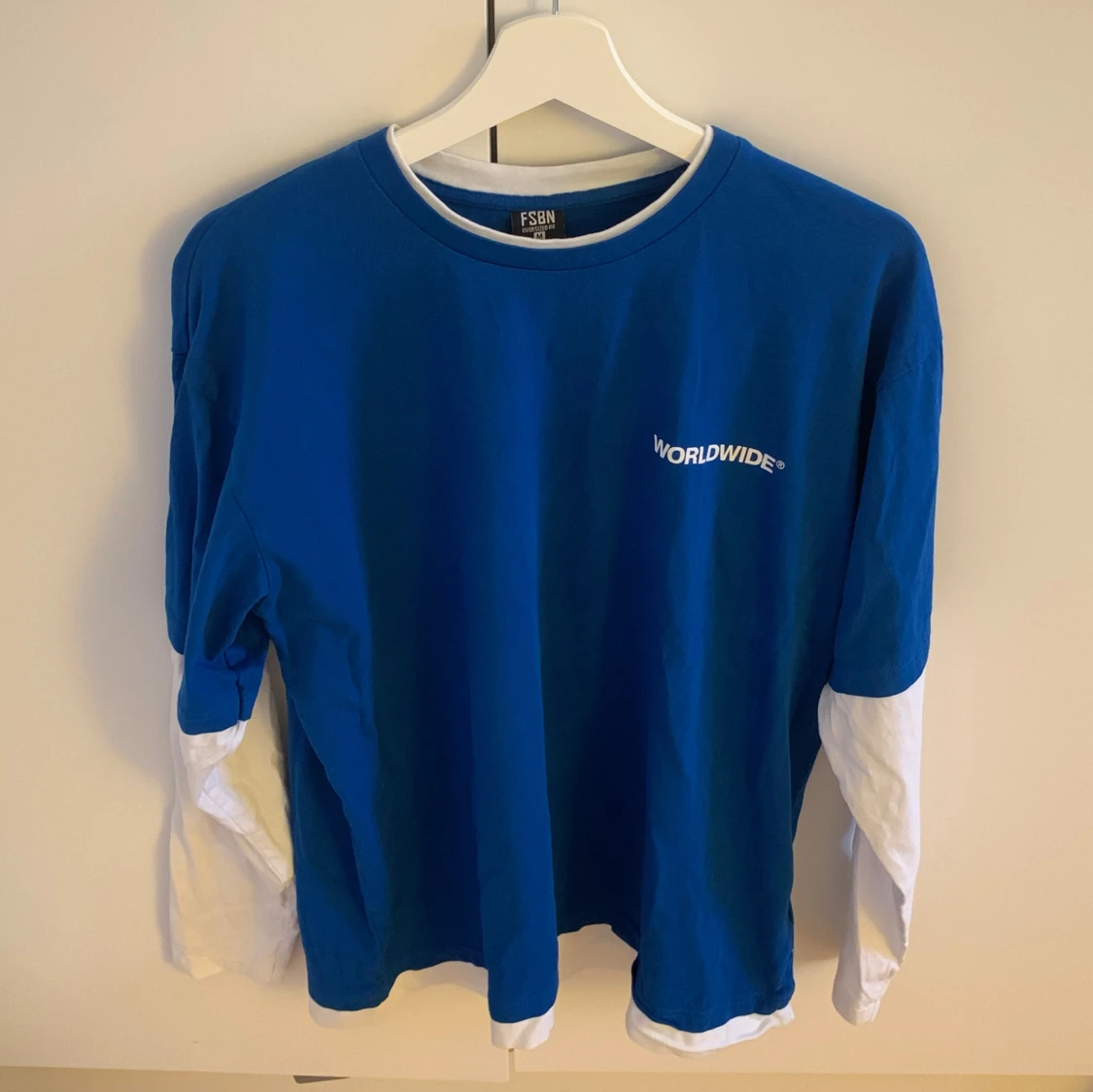 Blå långärmad tröja från Worldwide
