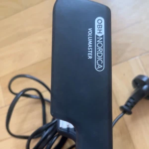 Plattång - OBH NORDICA Volumaster, Björn Axén tools 3095. Jag säljer den för inköpspriset, då den är helt oanvänd och i nyskick. Ger håret extra volym och ett lyft från hårbotten😍. (Säljs inte längre). ✅Sladd: 2,8 meter ✅Klar att använda efter 1-2 minuter. 