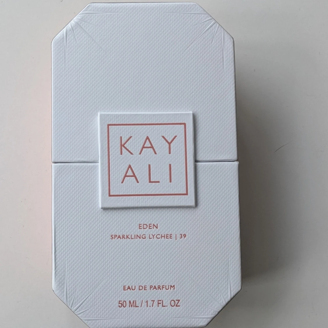 Kayali Eden sparkling lychee