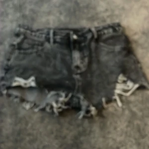 Shorts från shein  - Jeans shorts 11-12 år men passar xxs-xs