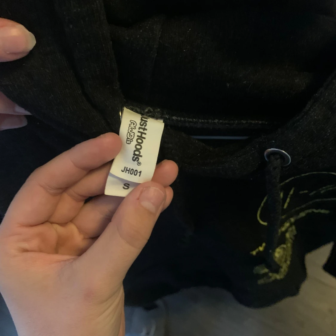 Svart hoodie från Twenty One Pilots - 93