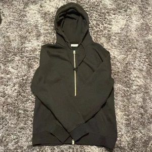 Replay Zip Hoodie - Replay Hoodie Använd 1 gång Perfekt inför hösten Nypris 1100kr Mitt pris: 650kr